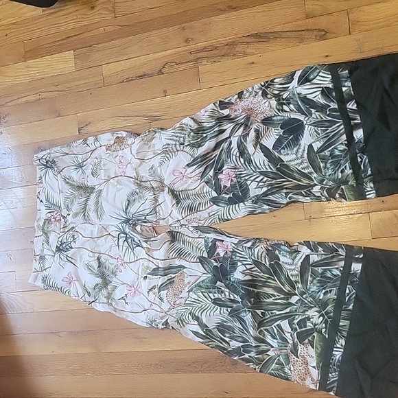 H&M Pants - H&M Safari  tropical beachy Jungle Print pants 8